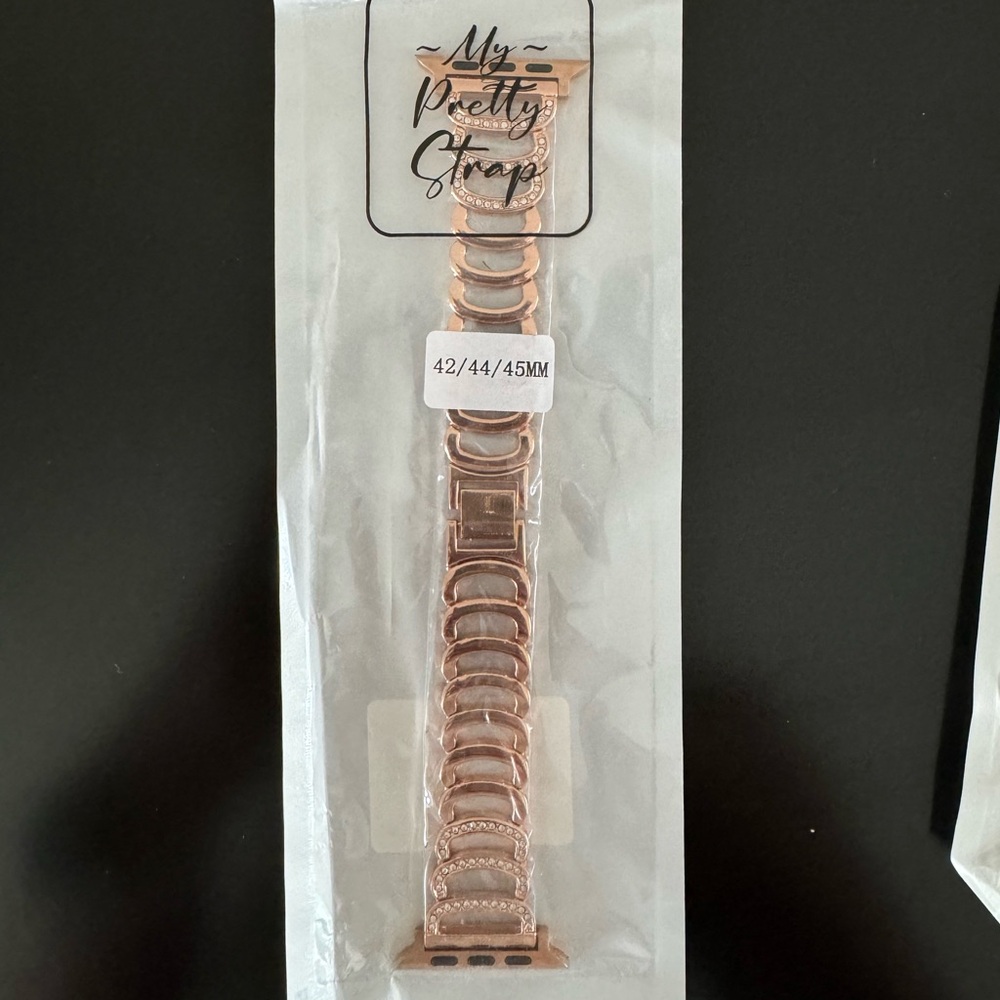 Rose gold Apple Watch strap with 42/44/45mm adapters